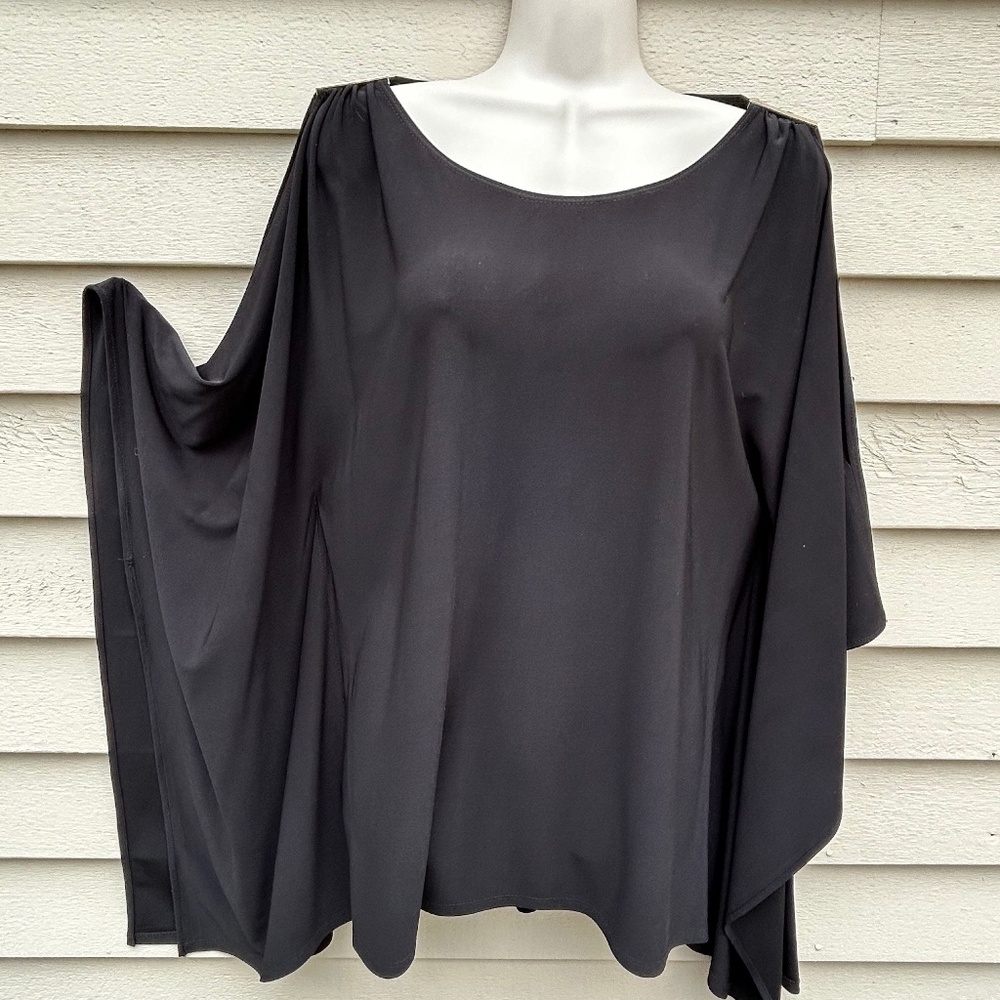 Black Bat Sleeve jersey top with gold metal detail on shoulders. Size XL.